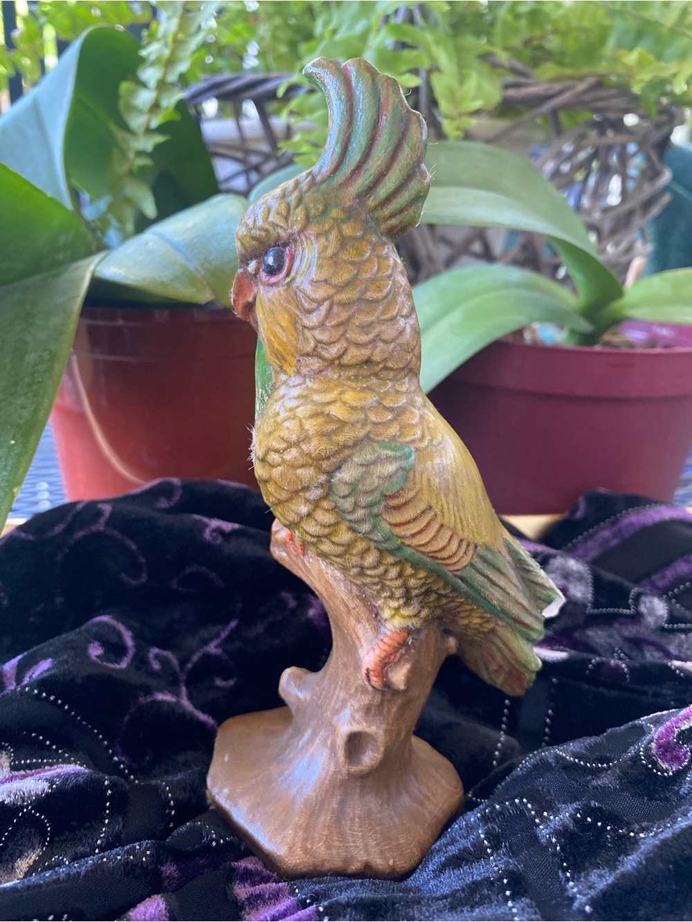 Decorative Vintage Green Parrot Figurine on Tree Stump - Green